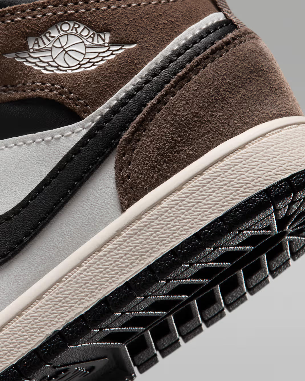 Air Jordan 1 Mid Little Kids' Sneakers