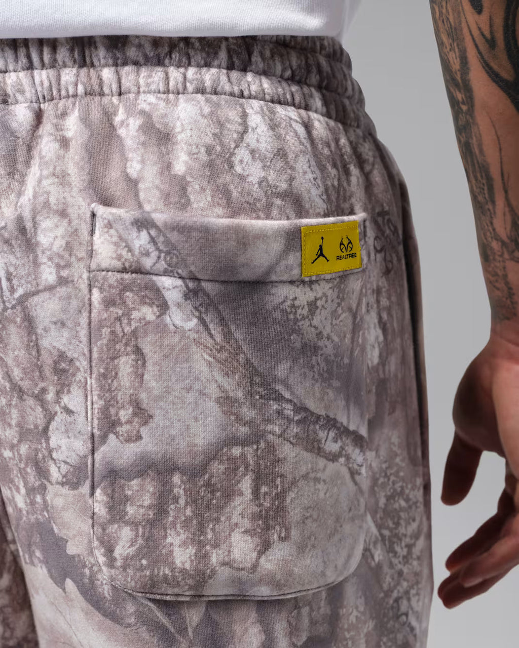 Men's Jordan Brooklyn Reeltree Sweatpants White/Bright Citron IM9862-100