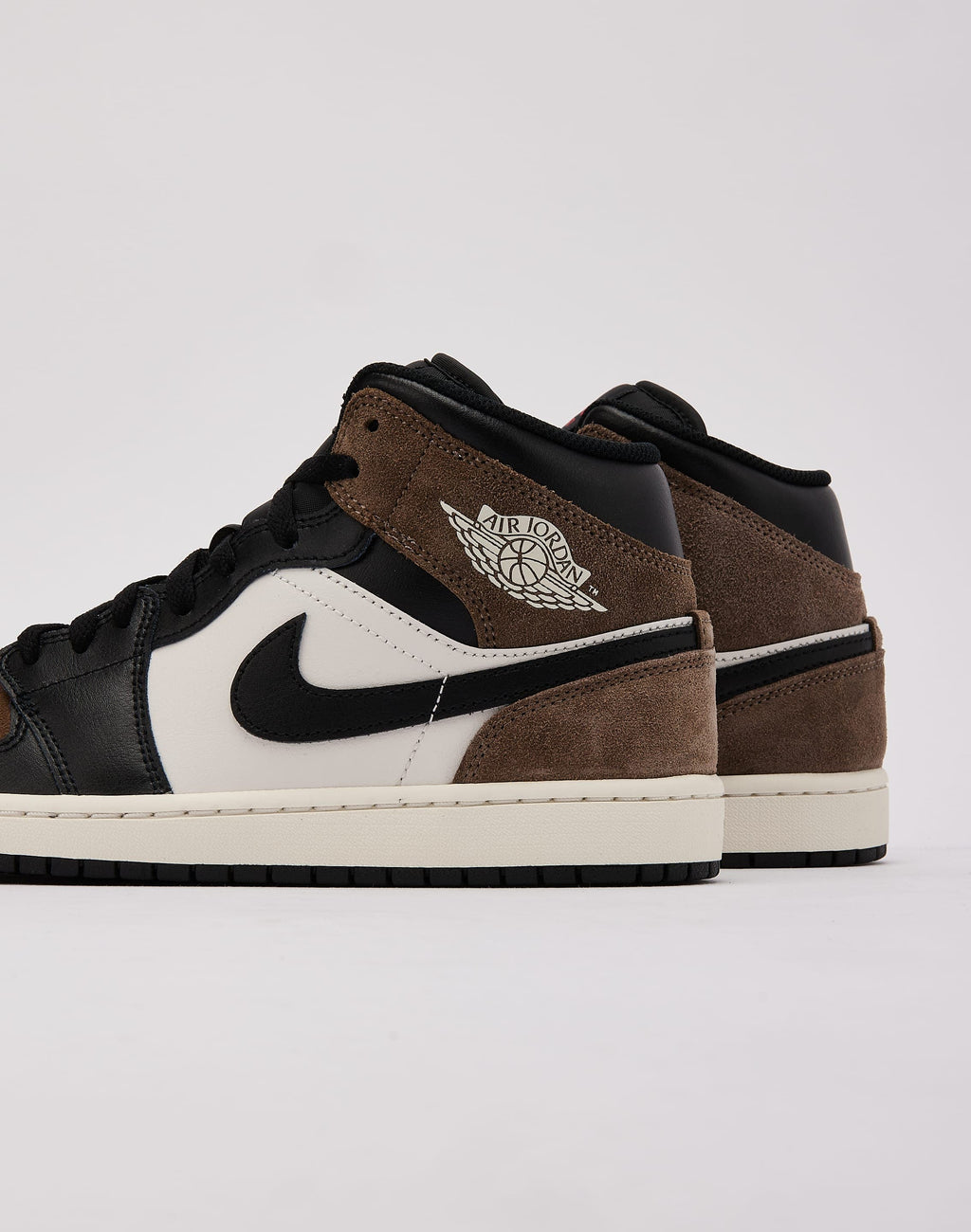 Air Jordan 1 High OG Big Kid's Shadow Brown/Shadow Brown-Soft Pearl-Light British Tan-Team Red FD1437-201